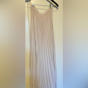 Banana Republic Pleated Cream Skirt ankle length
